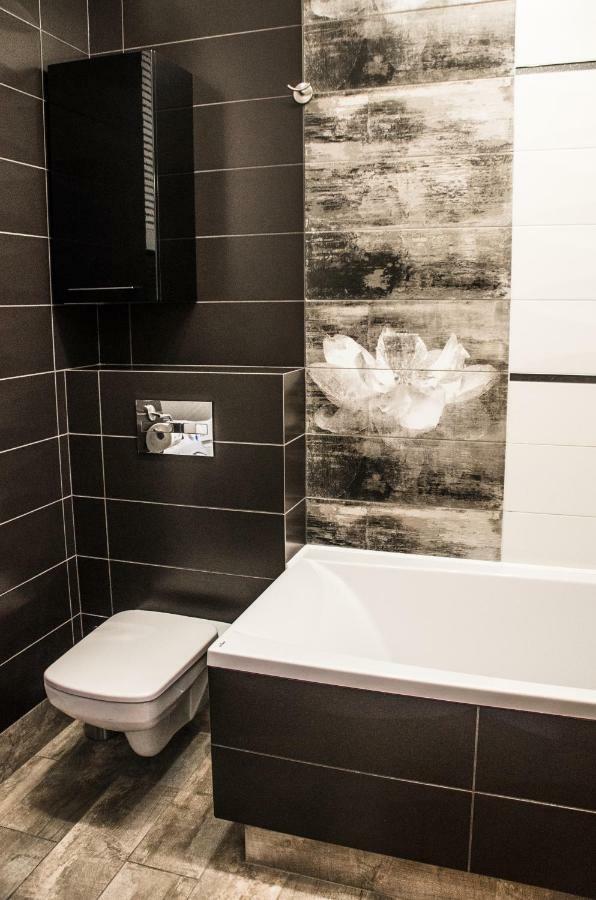 Apartament Expo Brylowska Warschau Buitenkant foto
