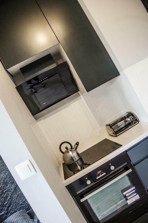Apartament Expo Brylowska Warschau Buitenkant foto